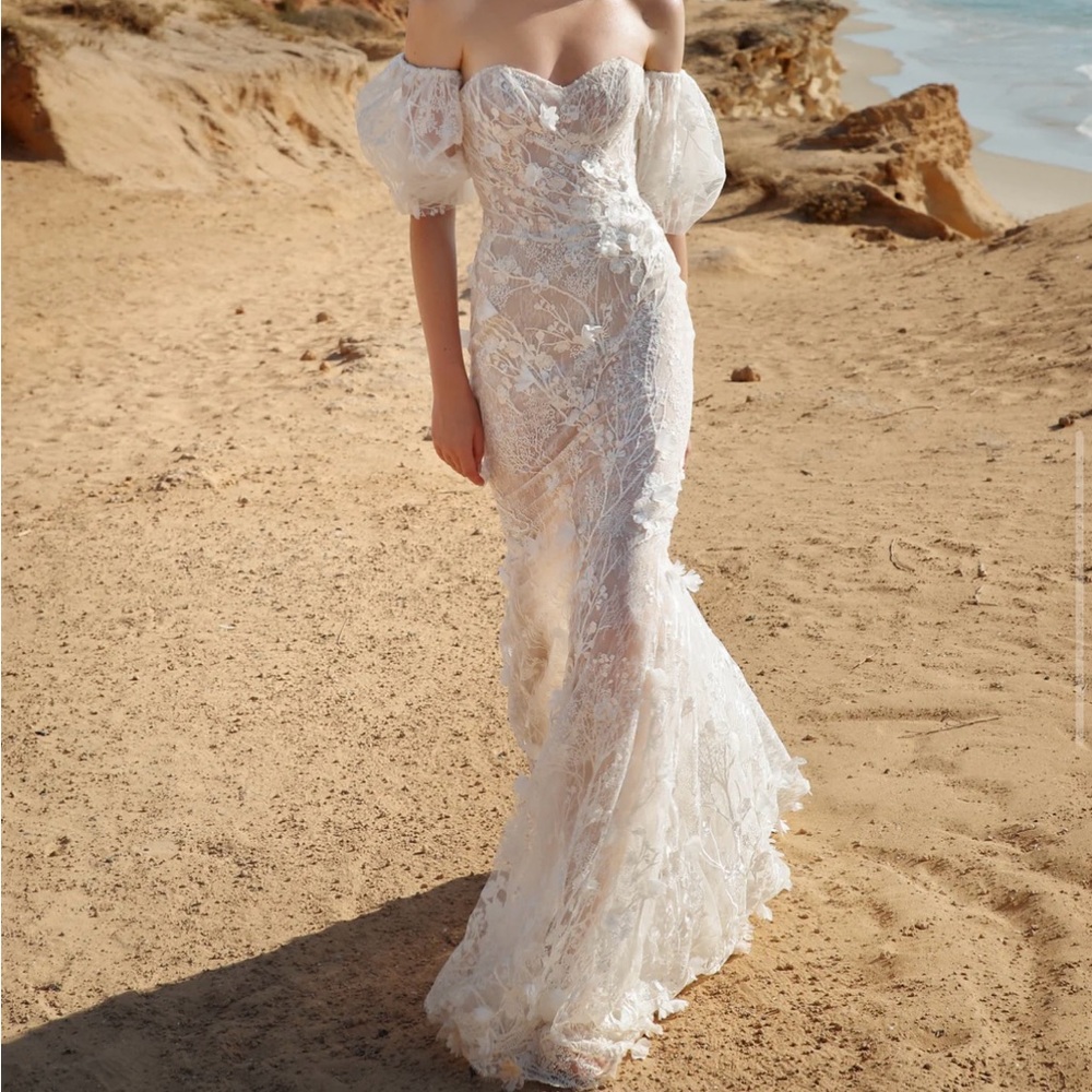 Gorgeous Galia Lahav G-401 wedding dress
